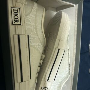 Dior B23 White Size 9